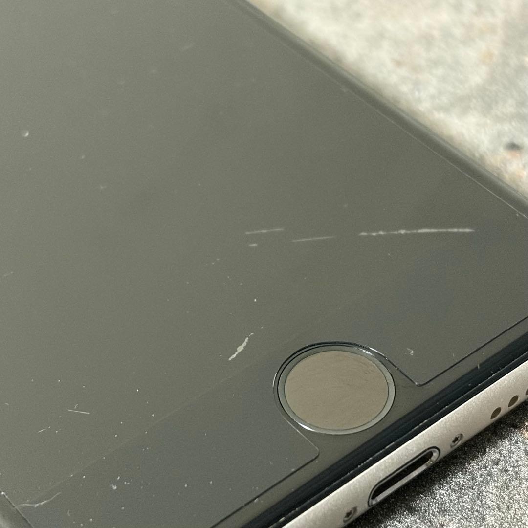 スマートフォン本体 Apple iPhone se 3 64gb