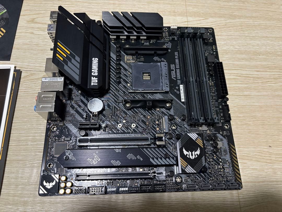 ASUS TUF Gaming B550M-PLUS マザーボード