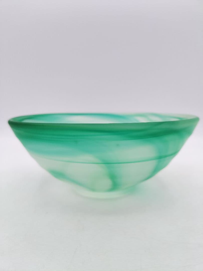 d048【未使用】茶碗 ガラス　義山　グリーン　 岡本寛 木箱 茶道具
