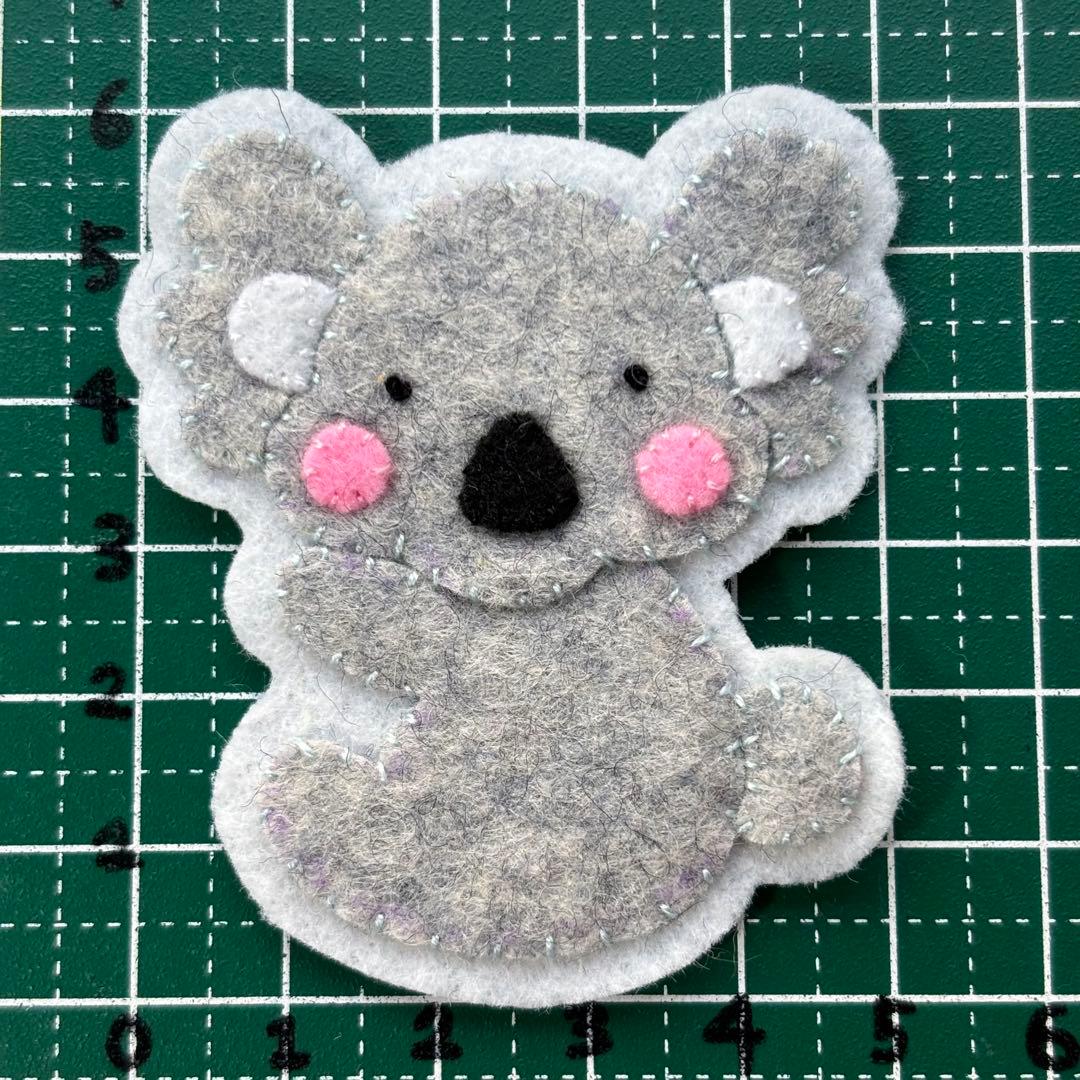 ハンドメイド フェルト ワッペン コマチ様