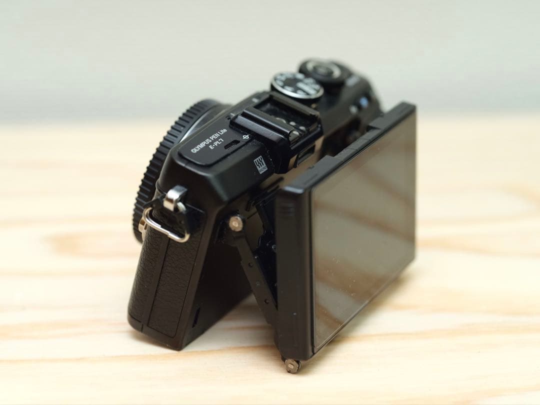 OLYMPUS PEN lite E-PL7 単焦点レンズセット