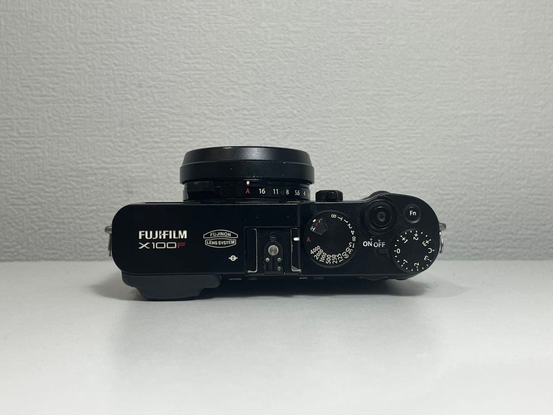 け*ん様 FUJIFILM フジフイルム X100F ブラック
